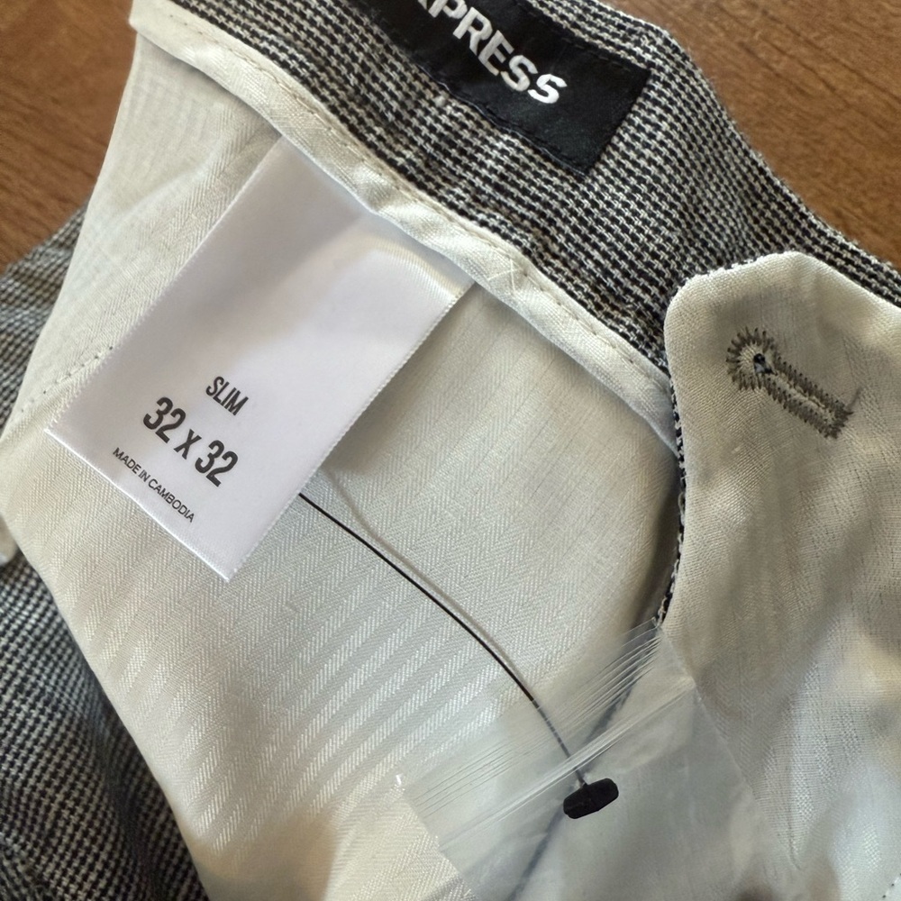 Men’s Express Gray Chinos Slim Fit Tapered NEW 32x32 - Picture 2 of 7